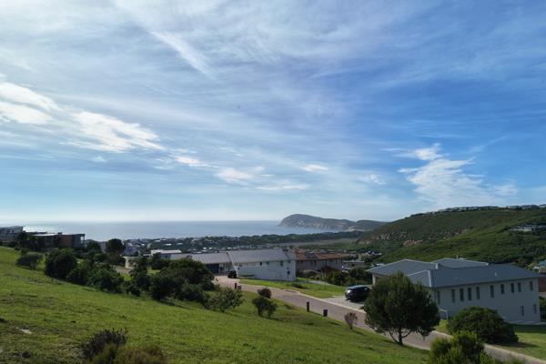 560 m² Land