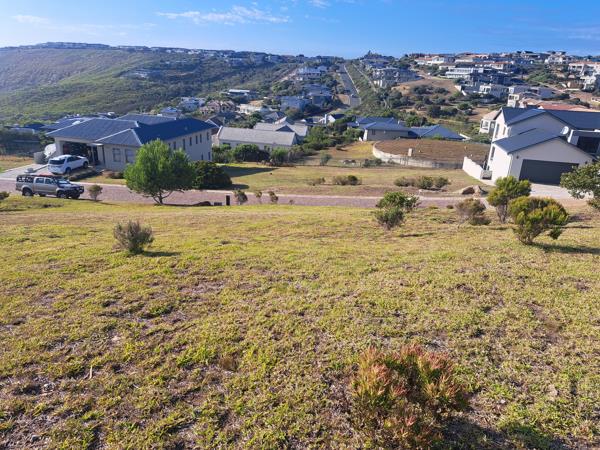 560 m² Land