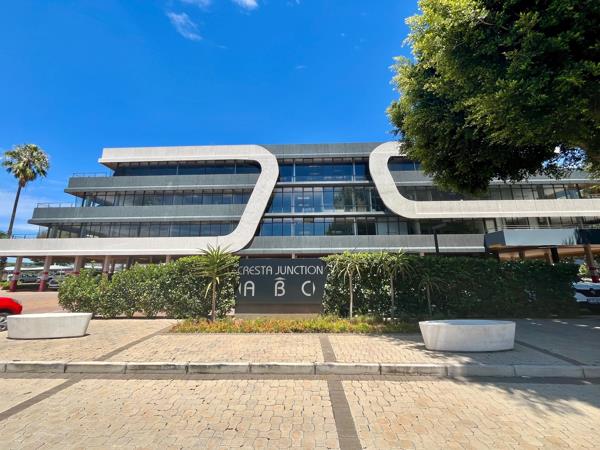 123  m² Commercial space