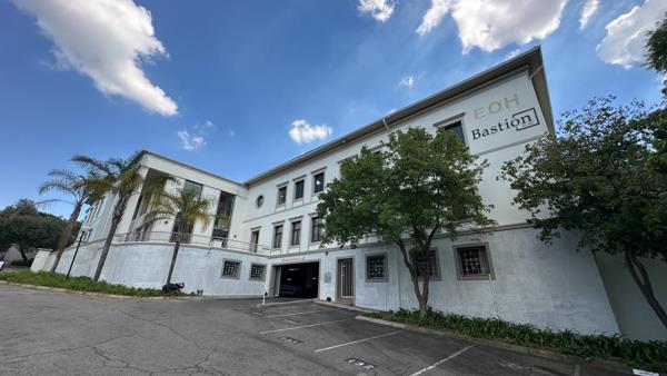 1 627 m² Office Space