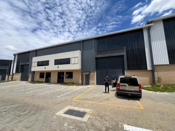 558  m² Industrial space