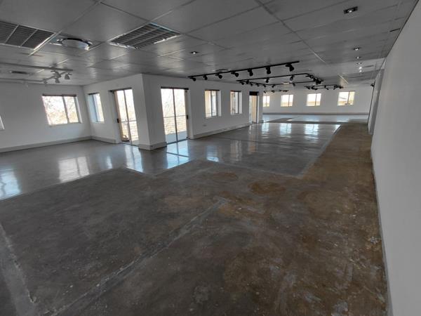 423  m² Commercial space