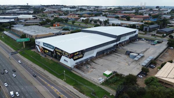 8 124 m² Industrial space