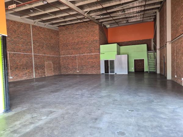 336  m² Industrial space