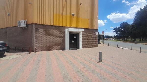 402  m² Industrial space