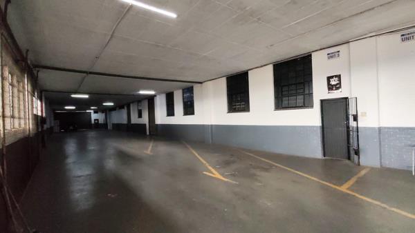 330  m² Industrial space