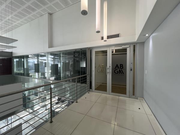 422  m² Commercial space