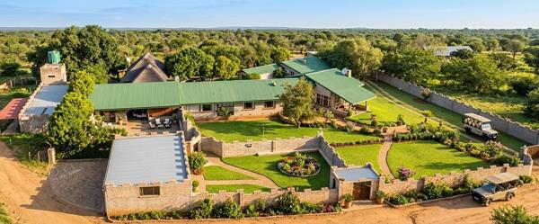 50 Bedroom, Bed and Breakfast