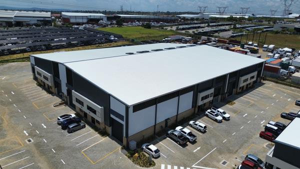 895 m² Industrial space