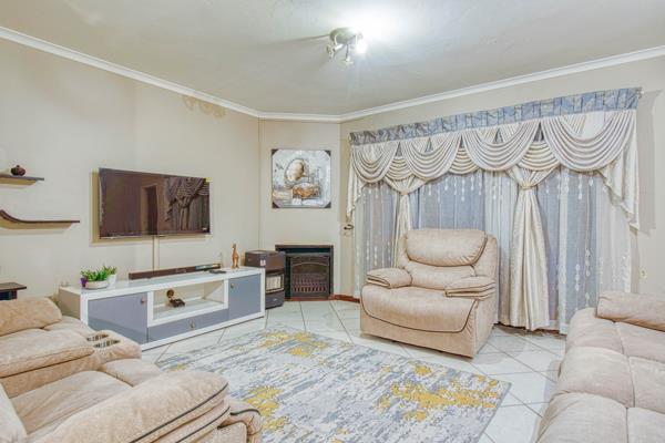 2 Bedroom TownhouseMeyersdal - View 5