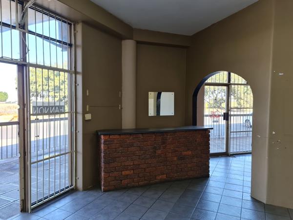 180  m² Commercial space