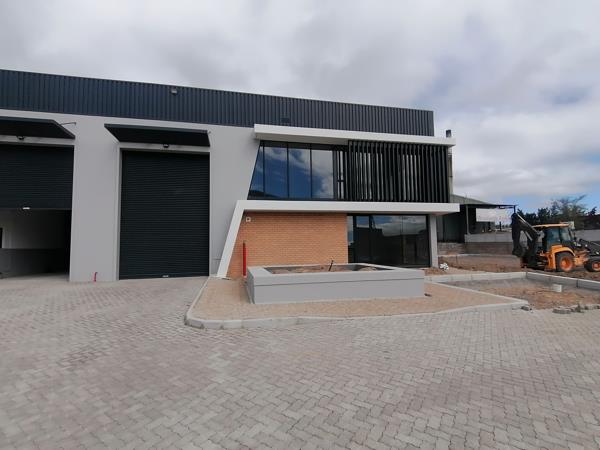 572  m² Industrial space