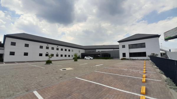 1 766 m² Commercial space