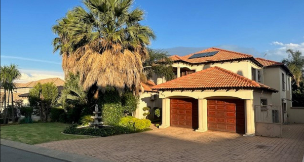 6 Bedroom House