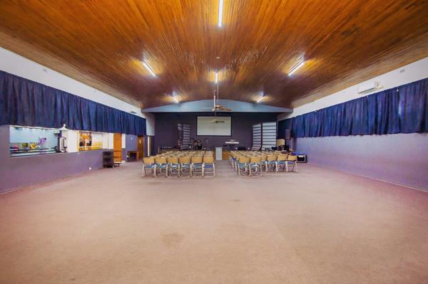 650  m² Commercial space