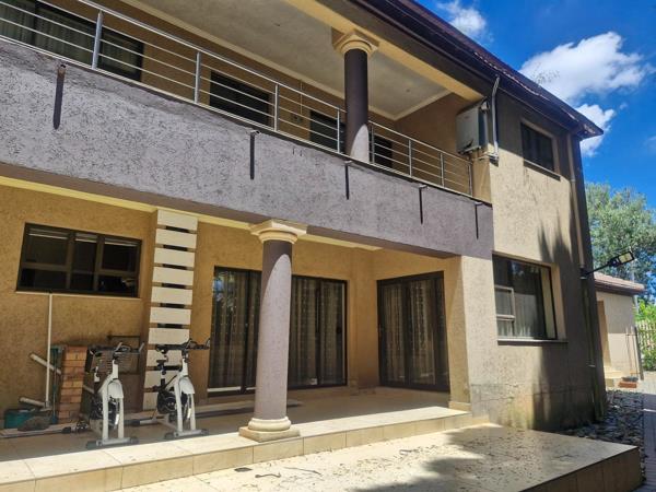 6 Bedroom House