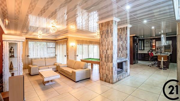 6 Bedroom House
