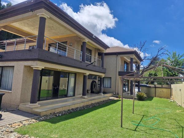 6 Bedroom House