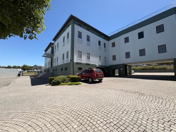 131 m² Commercial space
