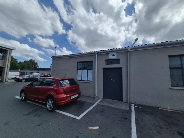 97  m² Industrial space