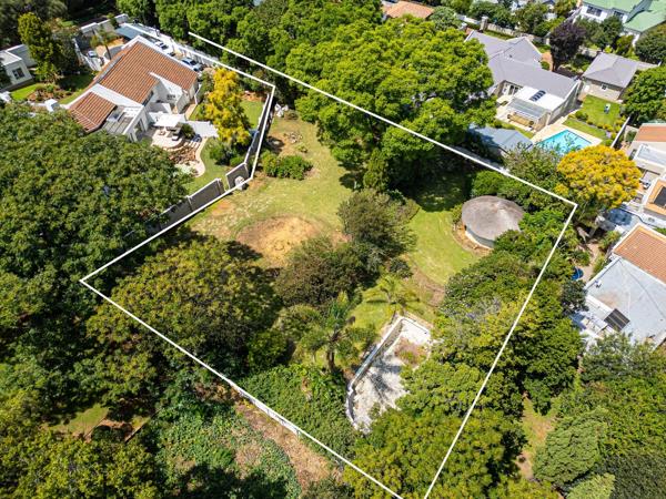 2 072 m² Land
