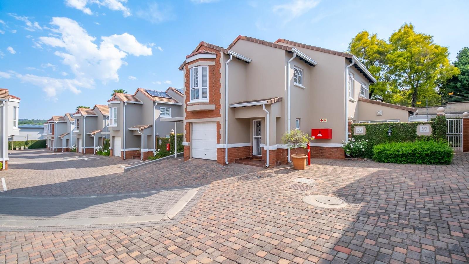 3 Bedroom Townhouse in Bryanston