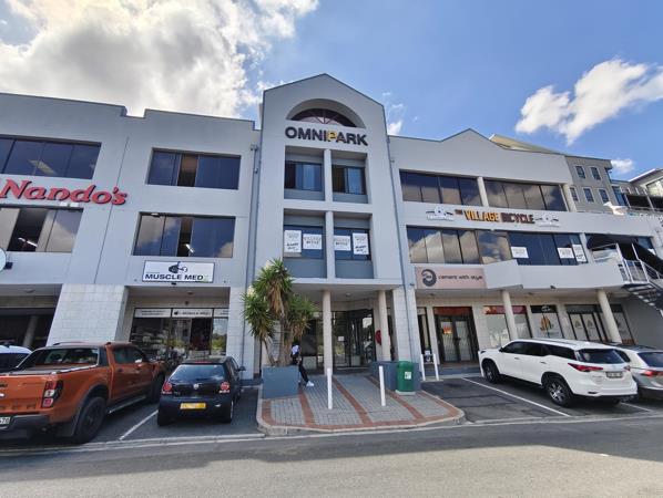 390  m² Commercial space