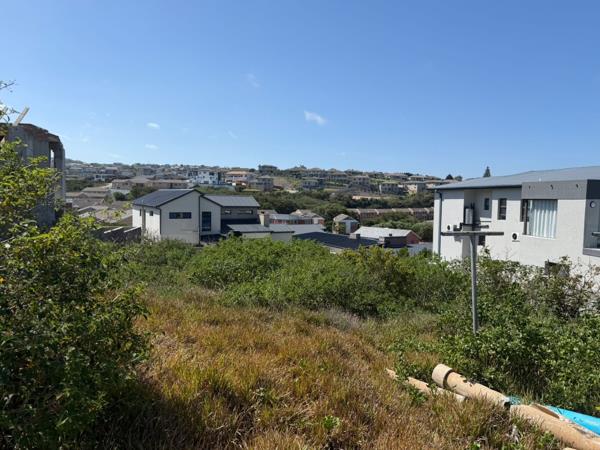 666 m² Land