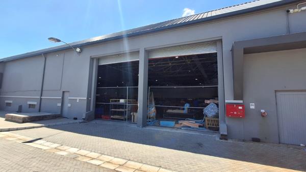 2 084  m² Industrial space