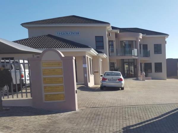 95  m² Office Space