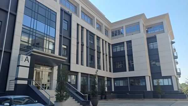 294.5 m² Commercial space