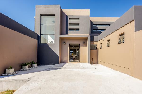8 Bedroom House