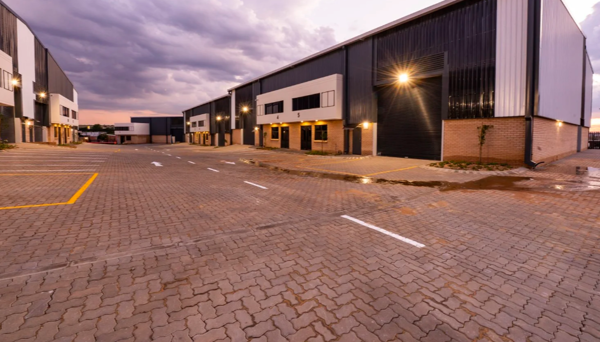 564 m² Industrial space