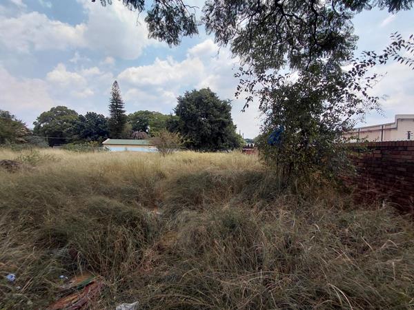 2 230 m² Land