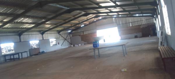 900  m² Commercial space