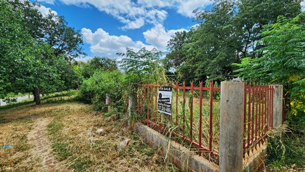 1 180 m² Land