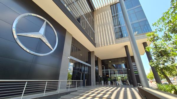 753 m² Office Space