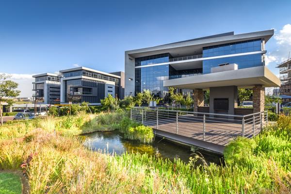 579  m² Commercial space