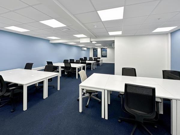 100 m² Office Space