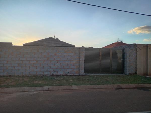 2 Bedroom House