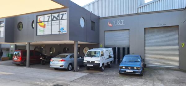 351  m² Industrial space