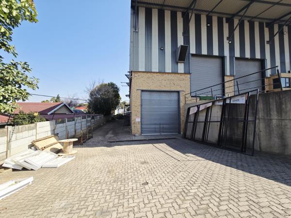 2 985  m² Industrial space