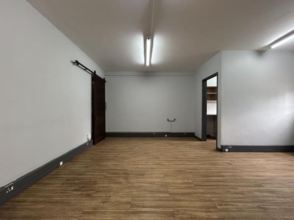 254 m² Commercial space