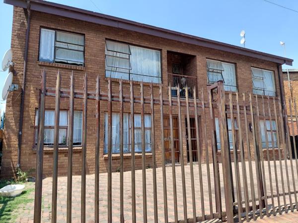 10 Bedroom House