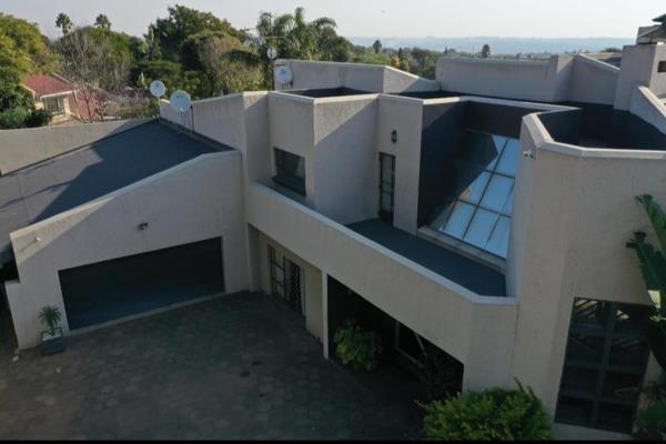 6 Bedroom House