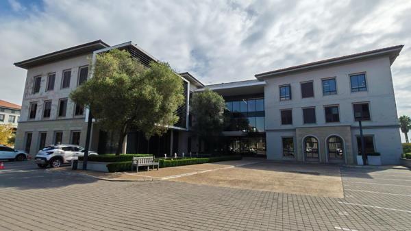 483  m² Office Space