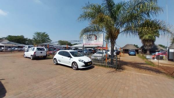 785  m² Commercial space