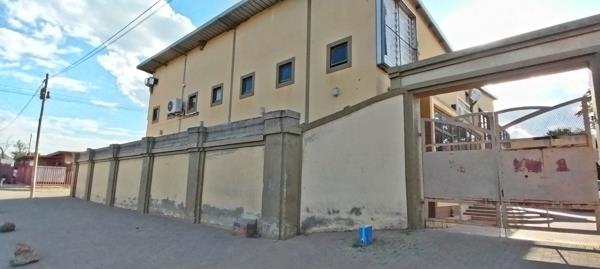 6 Bedroom House