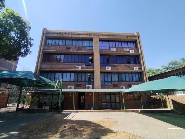 1 m² Office Space