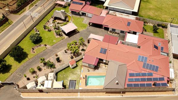 6 Bedroom House